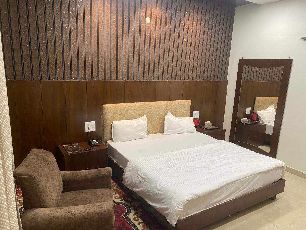Hotel Temple View Inn Anandpur Sāhib Eksteriør billede