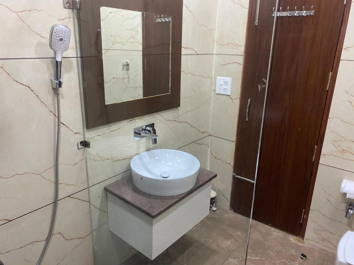 Hotel Temple View Inn Anandpur Sāhib Eksteriør billede