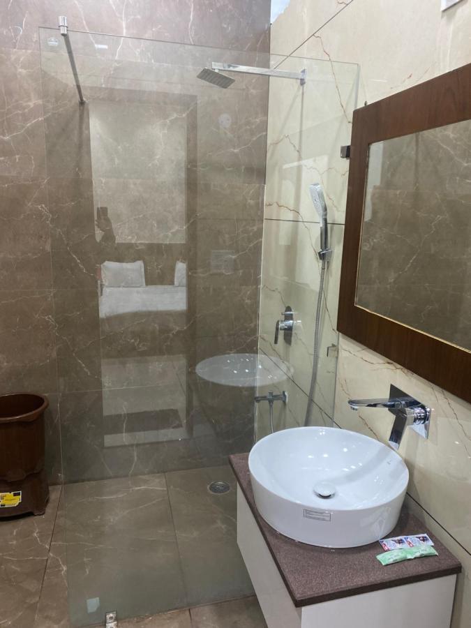 Hotel Temple View Inn Anandpur Sāhib Eksteriør billede
