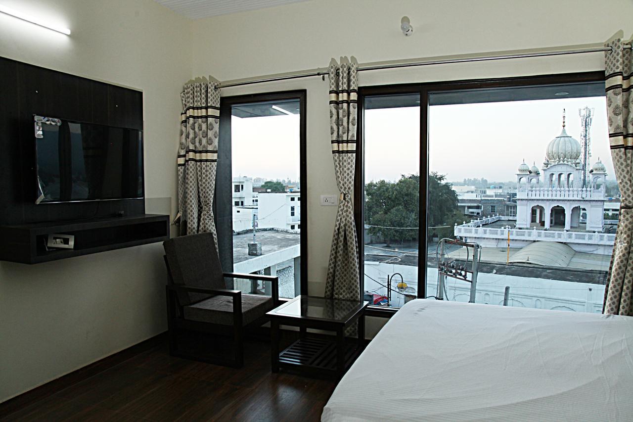 Hotel Temple View Inn Anandpur Sāhib Eksteriør billede