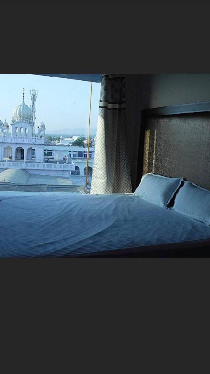 Hotel Temple View Inn Anandpur Sāhib Eksteriør billede