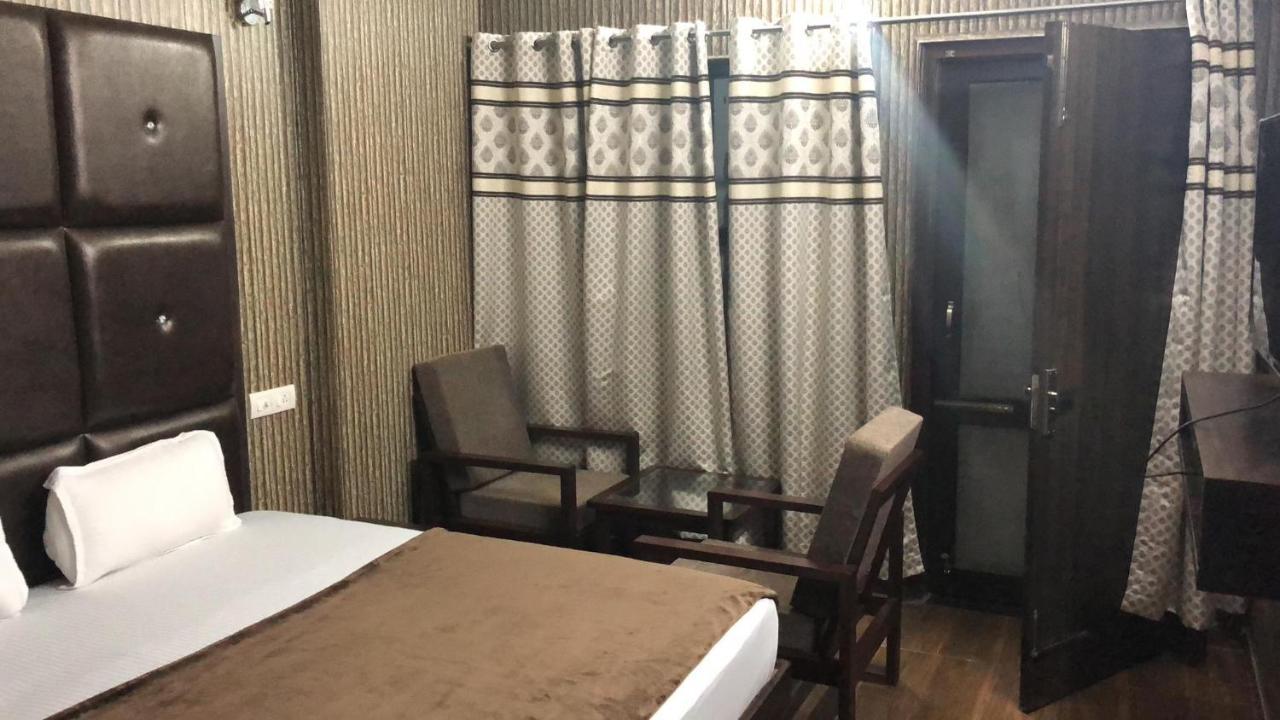 Hotel Temple View Inn Anandpur Sāhib Eksteriør billede